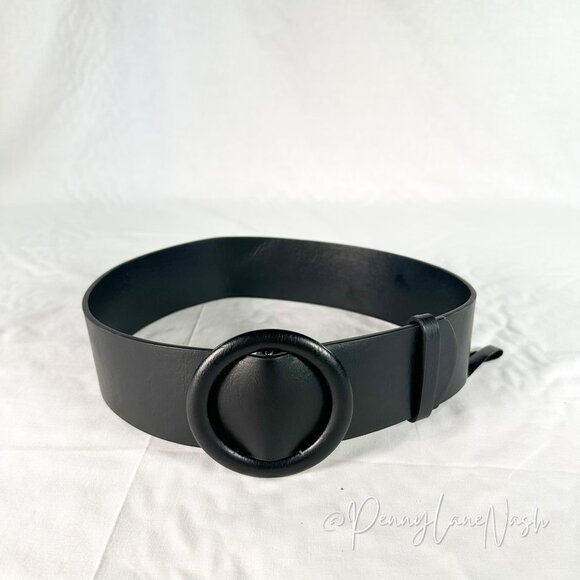Forever 21 Accessories - Forever 21 Round Buckle Belt Black